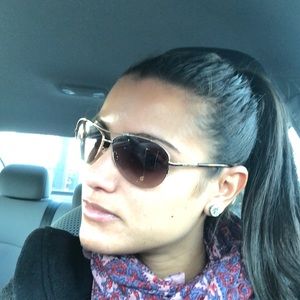 Meet your Posher, Krystle